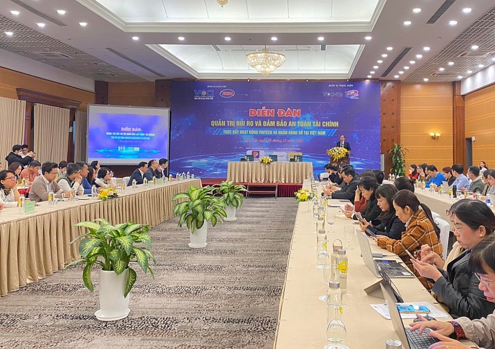 diễn đàn “Quản trị rủi ro và đảm bảo an toàn tài chính, thúc đẩy hoạt động Fintech và ngân hàng số tại Việt Nam”. Ảnh: H.Dịu