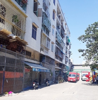 TPHCM thực hiện di dời người dân khỏi chung cư bị nghiêng, lún