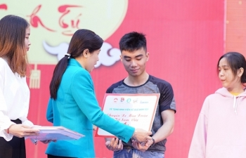 “Chuyến xe mùa xuân - Tết sum vầy” đưa 2.500 sinh viên về quê đón Tết
