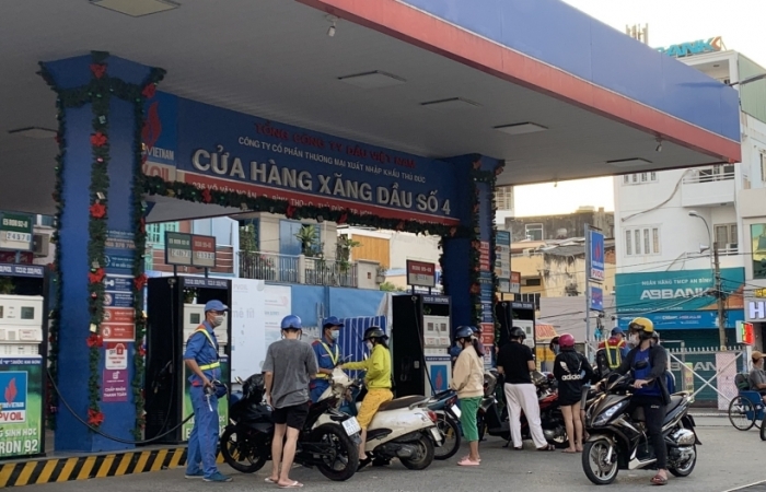 Xăng dầu đồng loạt tăng giá, cao nhất sát mốc 30.000 đồng/lít