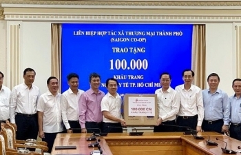 TPHCM sẽ trang bị khẩu trang miễn phí cho học sinh