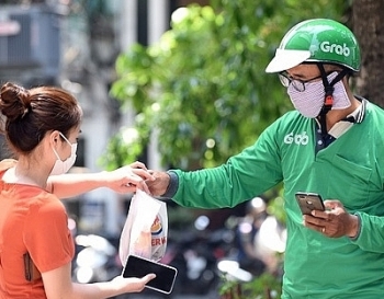 TPHCM: Người giao và nhận hàng phải giữ khoảng cách ít nhất 2m để phòng dịch