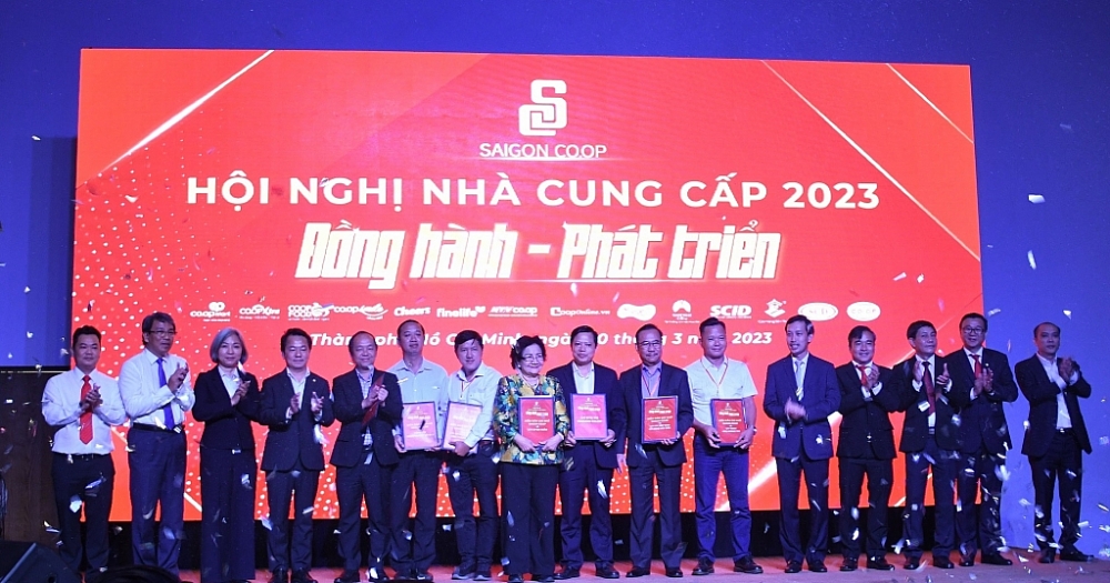 Saigon Co.op đã tiến hành ký kết hàng loạt hợp tác phát triển toàn diện cùng các nhà cung cấp.