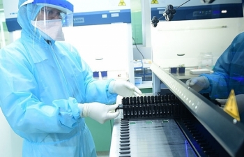 Bệnh viện FV tặng 100 suất xét nghiệm Covid-19 miễn phí cho nhà báo