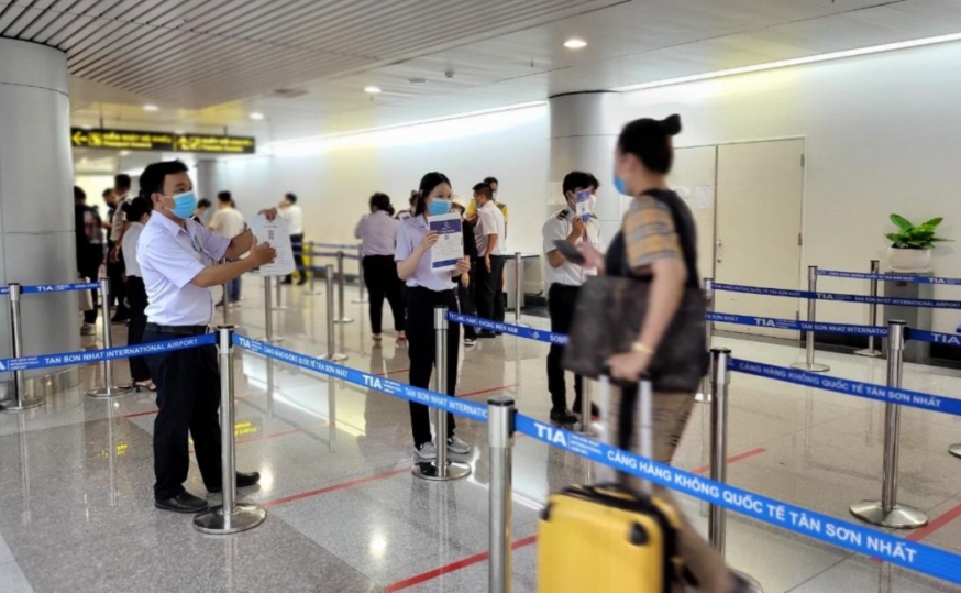 TPHCM cải tiến kiểm tra y tế, giảm ùn tắc tại sân bay quốc tế Tân Sơn Nhất