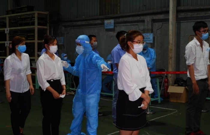 TPHCM nguy cơ dịch lan vào khu công nghiệp