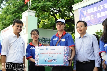 Trung ương Đoàn thăm, động viên sinh viên Tiếp sức mùa thi tại TPHCM