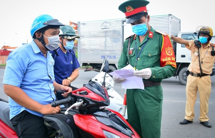 TPHCM: Người dân đi lại trong thành phố không kiểm tra giấy xét nghiệm Covid-19