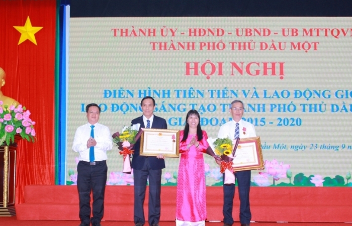 NutiFood đón nhận Huân chương Lao động hạng 3