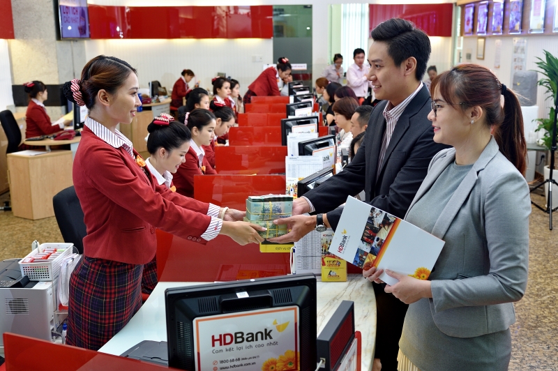 5000 ty dong tai tro chuoi kinh doanh xang dau cua petrolimex va pvoil