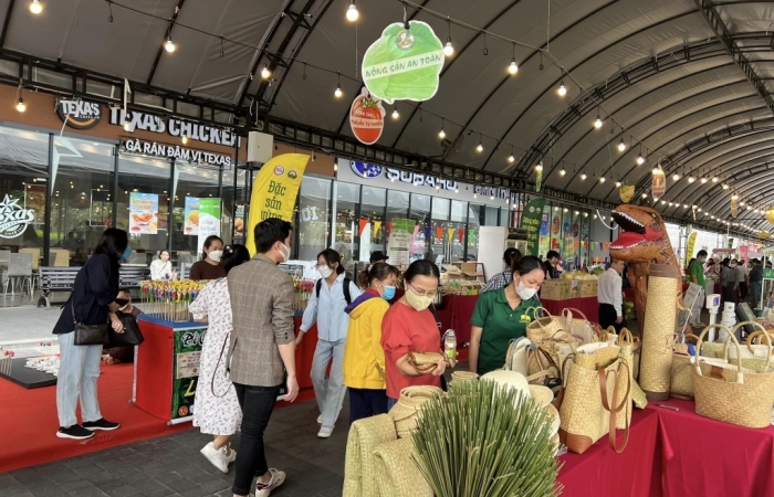 Hàng nghìn đặc sản ba miền hội tụ về TPHCM trong dịp lễ 30/4