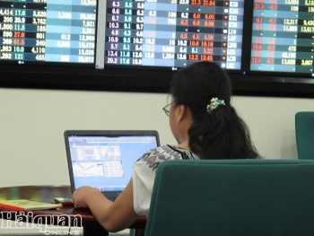 Chưa nên bắt đáy những cổ phiếu thuộc danh mục nắm giữ của khối ngoại