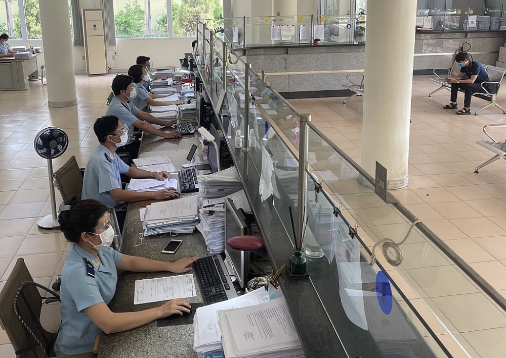 Các cán bộ công chức của Cục Hải quan Đồng Nai sẽ được bố trí làm việc luân phiên để đảm bảo yêu cầu giãn cách