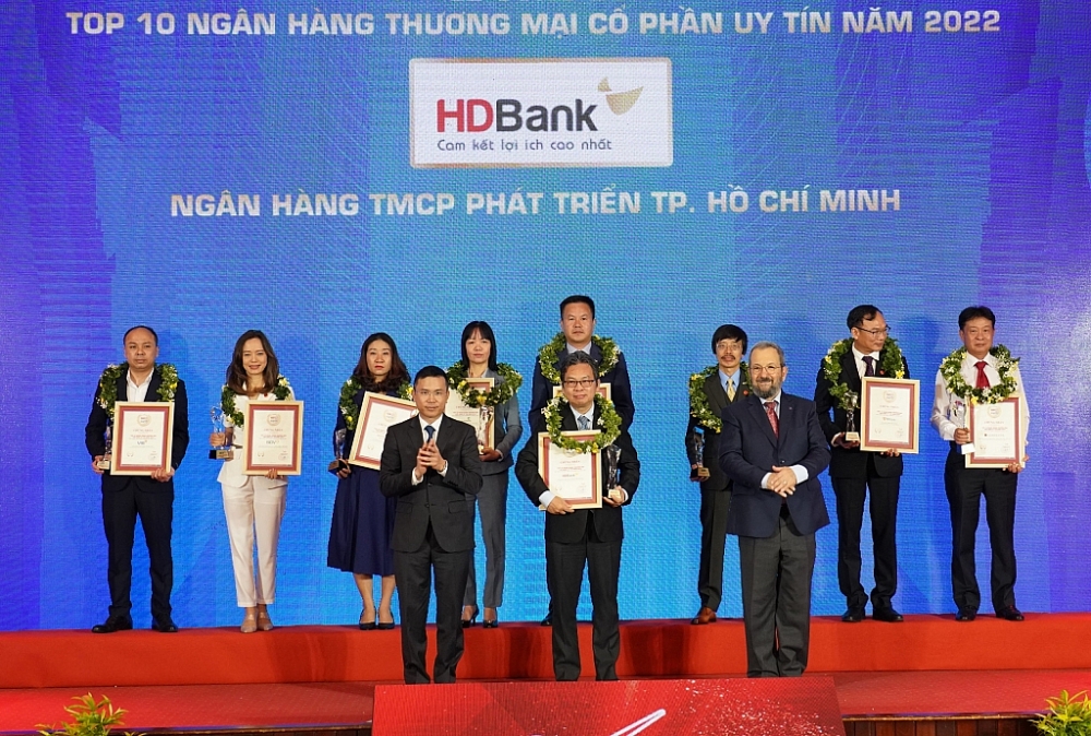 HDBank liên tiếp vào Top đầu ngân hàng thương mại cổ phần uy tín
