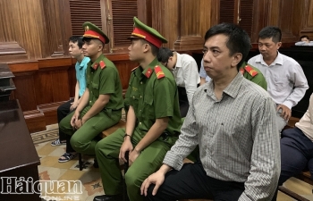 Án tù 20 năm cho bị cáo chủ mưu vụ nhập khẩu thuốc ung thư giả