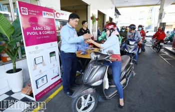 Khống chế vốn ngoại tại DN trung gian thanh toán: Chưa đủ sức thuyết phục