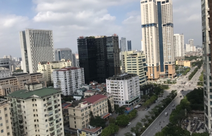 Giá nhà đất neo cao, nhu cầu mua giảm sút