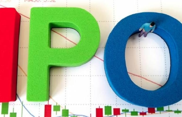 Gần 50% cổ phần chào bán thành công qua HNX