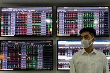 VN-Index giảm 33,7% so với cuối năm 2021