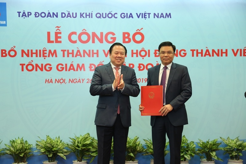 bo nhiem tan tong giam doc tap doan dau khi