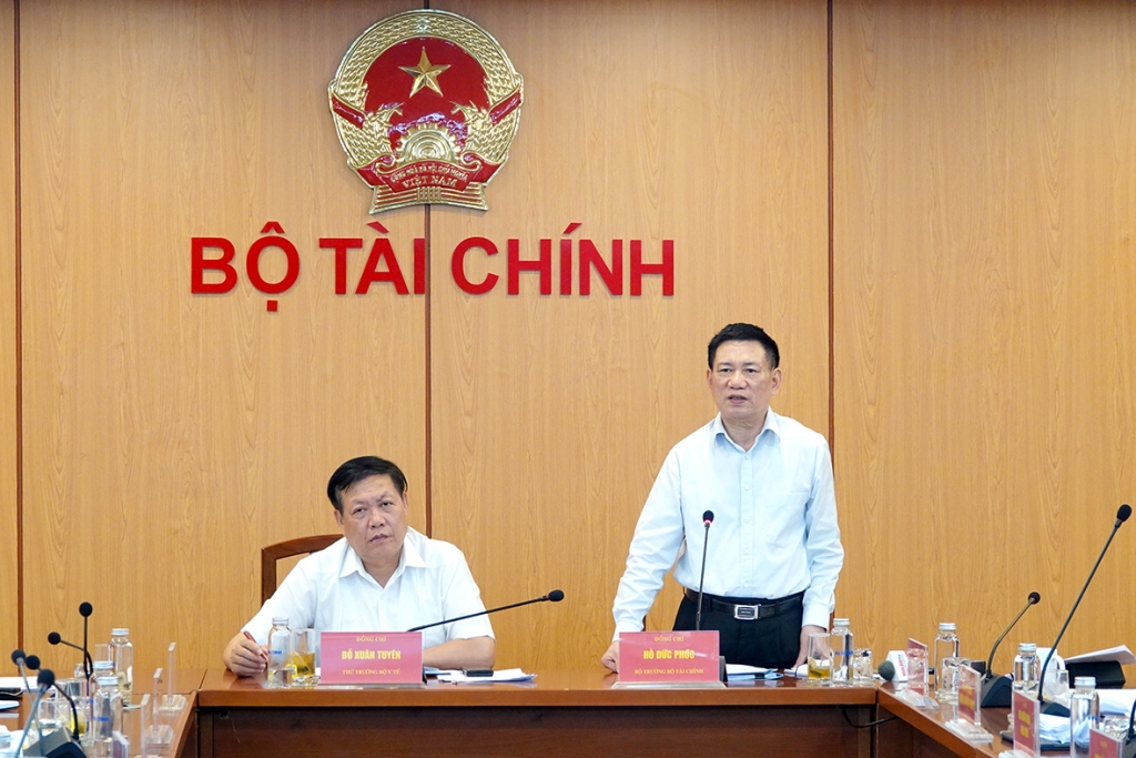 Tháo gỡ vướng mắc trong các quy định về hoạt động mua sắm thuốc, thiết bị y tế