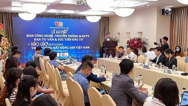 Dòng tiền chờ đợi cơ hội đầu tư vào thị trường bất động sản Dòng tiền chờ đợi cơ hội đầu tư vào thị trường bất động sản