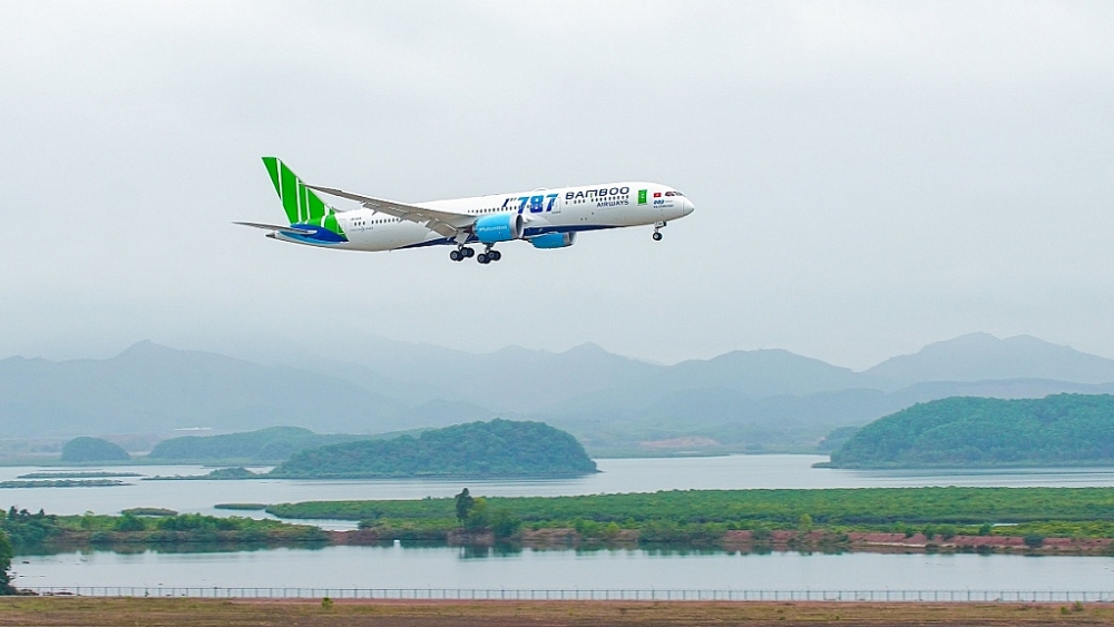 Bamboo Airways tặng vé cho tổ chức, cá nhân đến hỗ trợ đồng bào bị lũ lụt