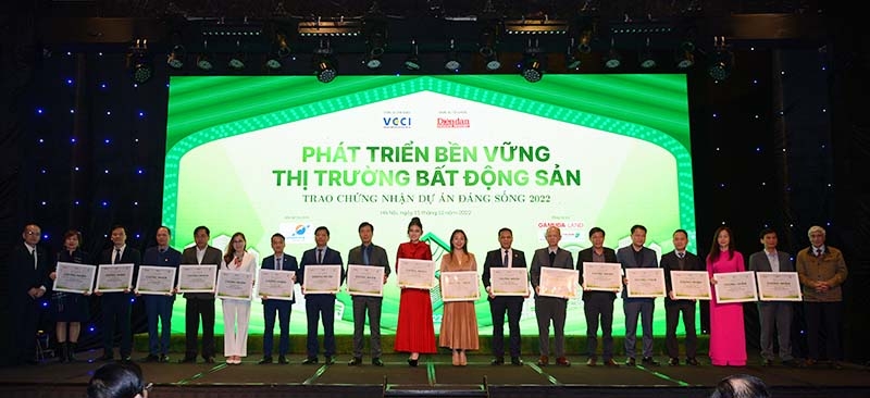 Trao Chứng nhận 