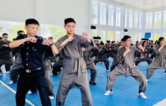 Hình ảnh tập luyện của học viên Trường Hải quan Việt Nam