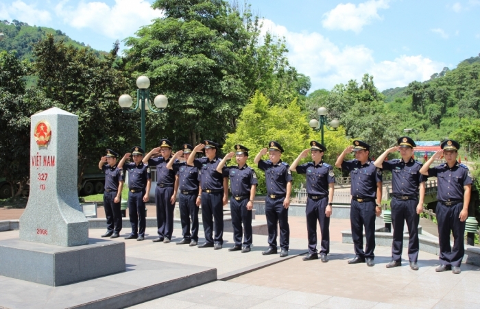 Tự hào khoác lên mình màu áo Hải quan