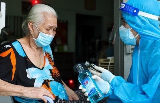 Hà Nội: F0 điều trị tại nhà khó tiếp cận y tế cơ sở