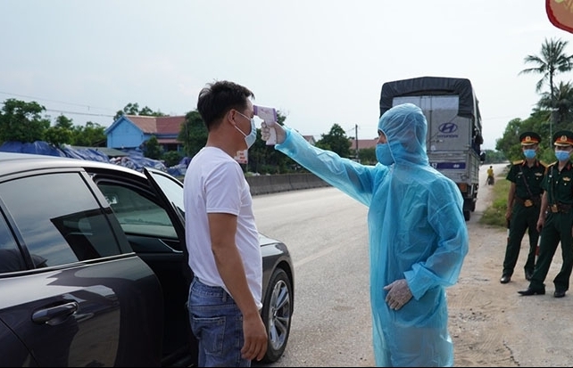 Yêu cầu TP HCM hoàn thiện công việc cần thiết để hạn chế đi lại ở mức cao nhất