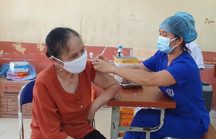 Thủ tướng yêu cầu tăng cường rà soát công tác tiêm vắc xin phòng Covid-19