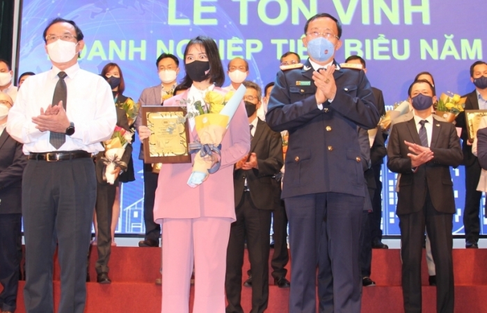 Cục Hải quan TPHCM tôn vinh doanh nghiệp tiêu biểu năm 2021