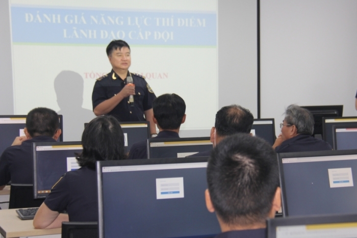 42 lãnh đạo cấp đội tham gia kỳ thi thí điểm đánh giá năng lực