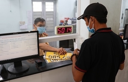 Nhiều lưu ý quan trọng cho doanh nghiệp vận tải khi đổi biển số xe