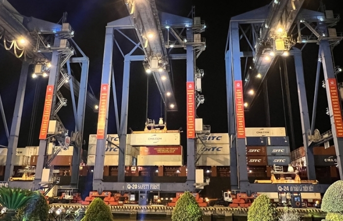 Cảng biển phía Nam khởi sắc đầu năm