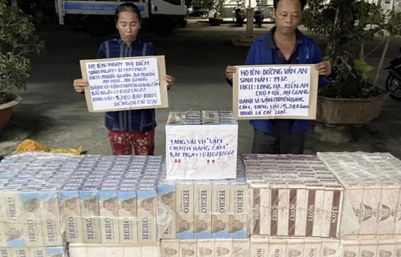 Hai vợ chồng vận chuyển hơn 5.000 bao thuốc lá lậu