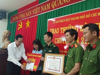 UBND TPHCM thưởng nóng 100 triệu đồng cho Ban chuyên án bắt 300 kg ma túy