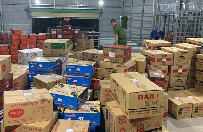 Bắt giam giám đốc doanh nghiệp sản xuất hàng giả với số lượng lớn