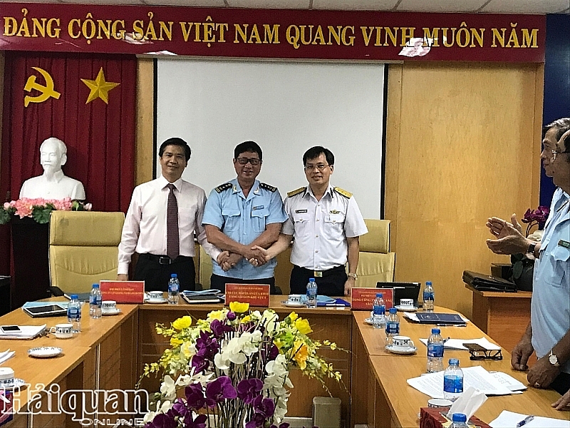 Hải quan và doanh nghiệp cảng hợp tác thông quan nhanh hàng hóa XNK