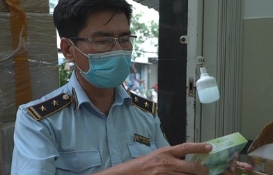 Phát hiện kho chứa hàng vi phạm, trị giá khoảng 5 tỷ đồng