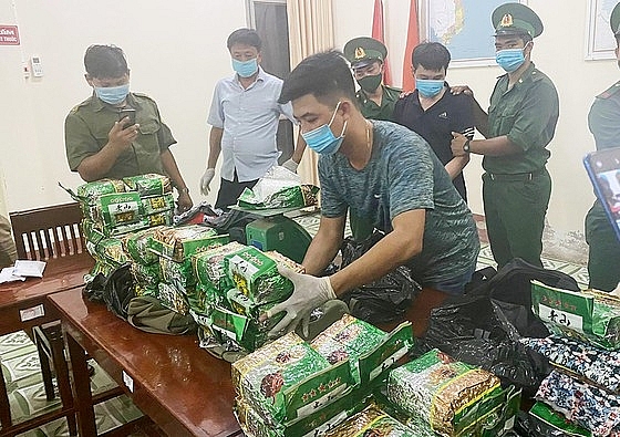 Vận chuyển 40 kg ma túy, 2 thanh niên lĩnh án tử hình