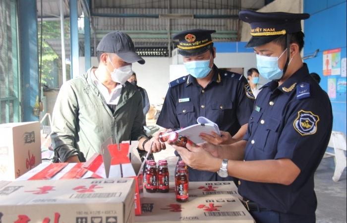 Hàng nhập được khai bổ sung phí bản quyền bao nhiêu lần?