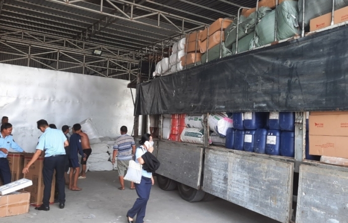 Bắt 2 xe tải chở hàng hóa không có hóa đơn, chứng từ