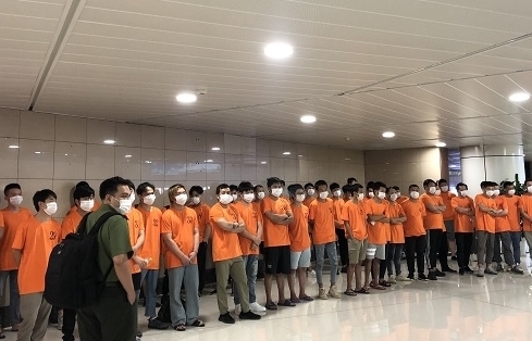 Trục xuất 52 người nước ngoài nhập cảnh trái phép
