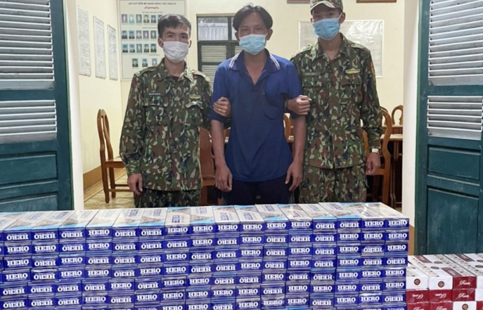 Bắt đối tượng vận chuyển thuốc lá thuê
