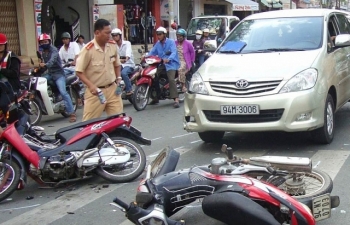 Trên 100.000 người chết vì tai nạn giao thông trong 10 năm qua