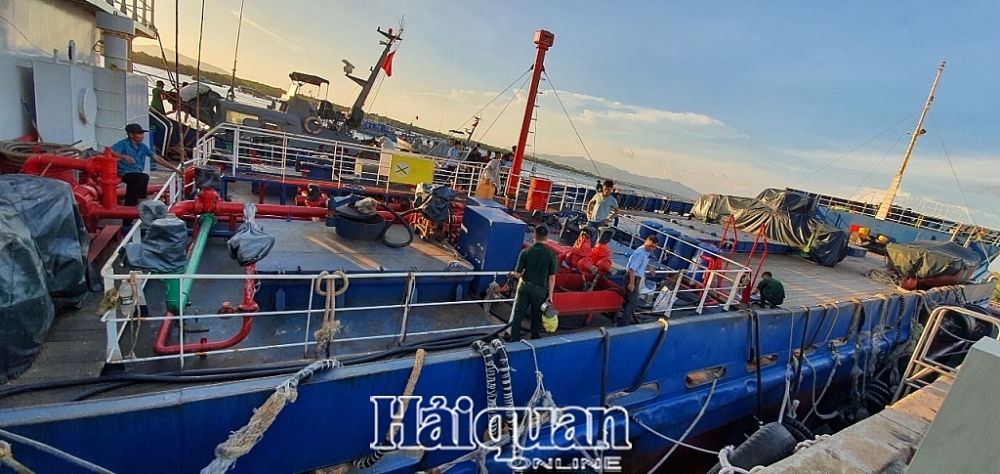 lien tiep bat giu tau cho dau lau tren vung bien vung tau