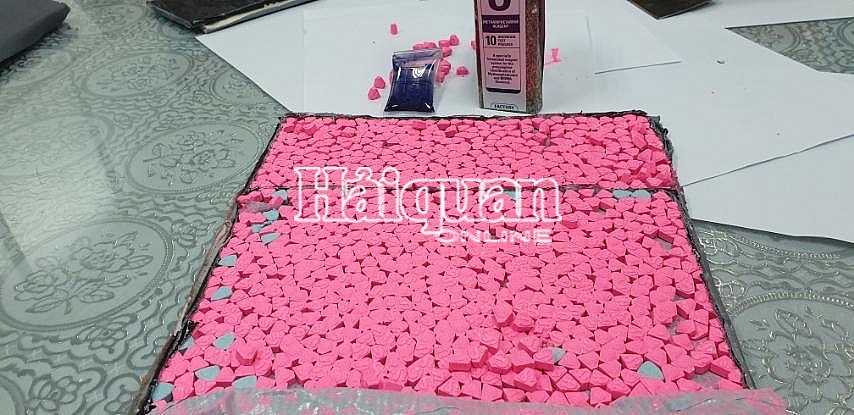 pha chuyen an thu giu hon 9 kg ma tuy tong hop